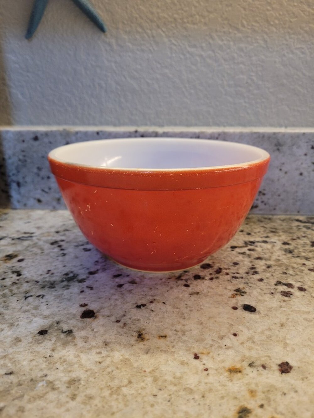 Vintage Pyrex Mixing Bowl– 402 Red